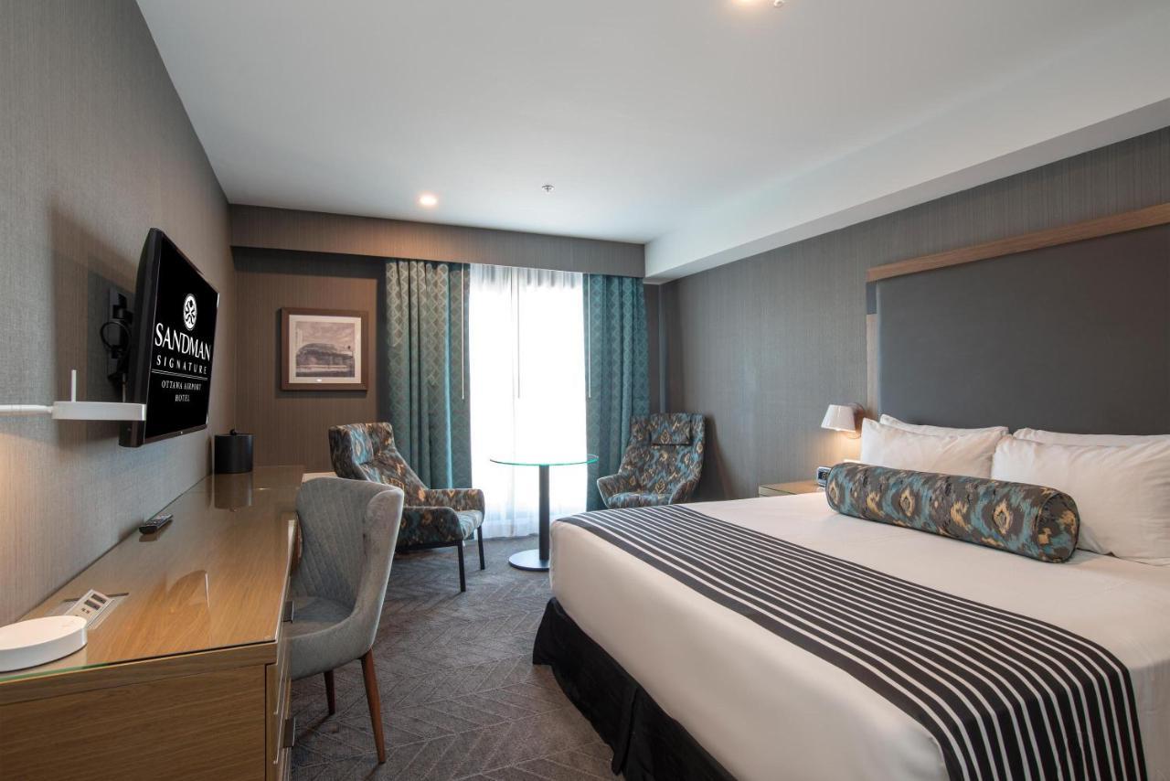Sandman Signature Ottawa Airport Hotel Esterno foto