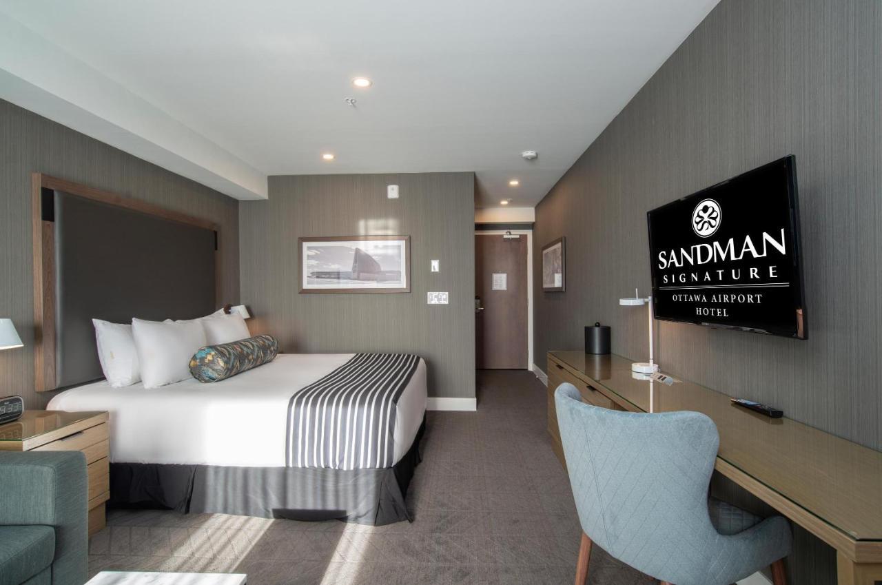 Sandman Signature Ottawa Airport Hotel Esterno foto