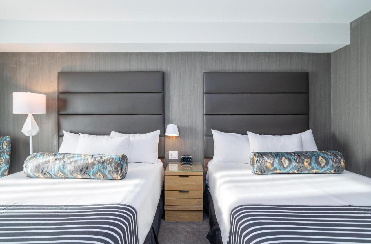 Sandman Signature Ottawa Airport Hotel Esterno foto