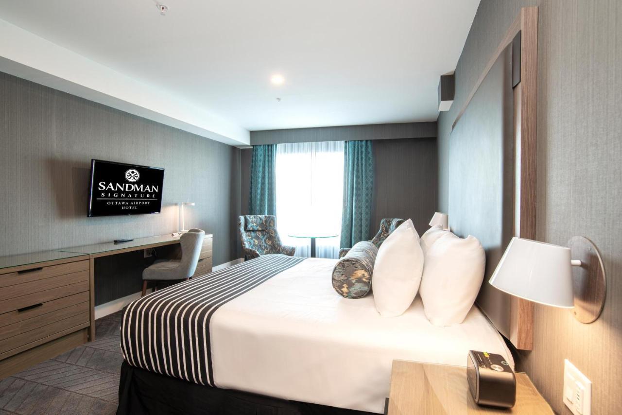Sandman Signature Ottawa Airport Hotel Esterno foto