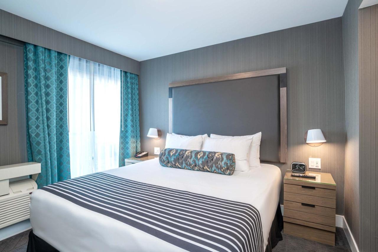 Sandman Signature Ottawa Airport Hotel Esterno foto